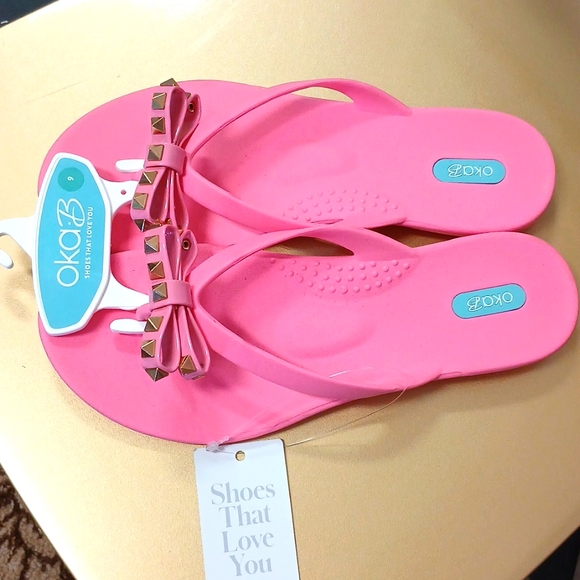 SALE NWT OKA b. Women's Chase Electric Pink Bow Stud Sandals - Picture 2 of 6